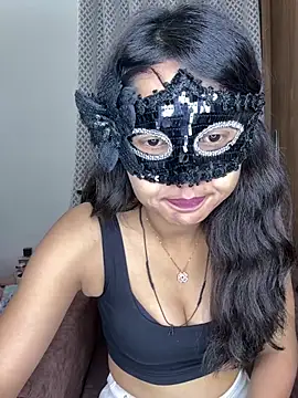 raavigirl online show from May 9, 2026, 6:02 pm