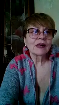 Snapshot of SophieBurns chatting on May 6, 2026, 12:43 pm SophieBurns online show from May 6, 2026, 12:43 pm