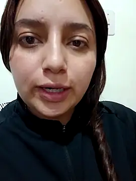 MajoArias online show from March 15, 2026, 2:28 am