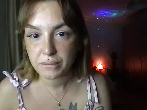 Snapshot of dyllala chatting on July 11, 2026, 7:49 pm dyllala online show from July 11, 2026, 7:49 pm