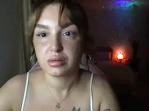 Snapshot of dyllala chatting on July 12, 2026, 8:22 pm dyllala online show from July 12, 2026, 8:22 pm