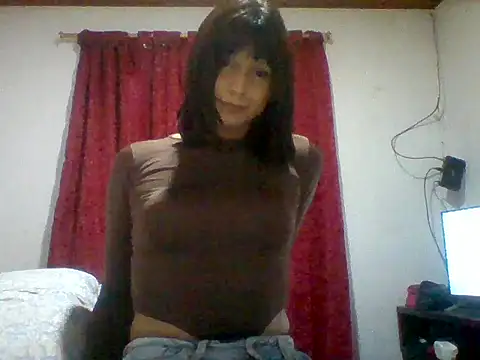 lucyscay  online show from April 11, 2026, 2:38 am