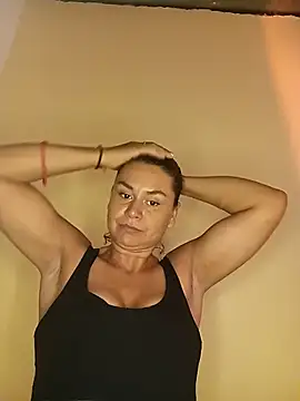 Snapshot of Milf_Luna_ chatting on April 18, 2026, 11:05 pm Milf Luna online show from April 18, 2026, 11:05 pm