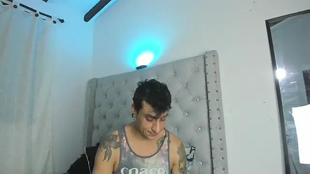 SkinnyDevil12 online show from February 21, 2026, 3:40 am