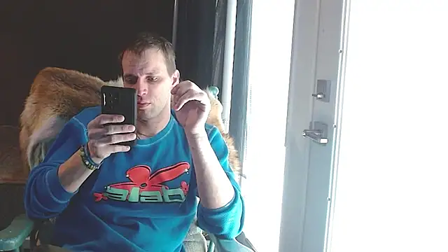 cguffey2284 online show from March 28, 2026, 11:15 pm