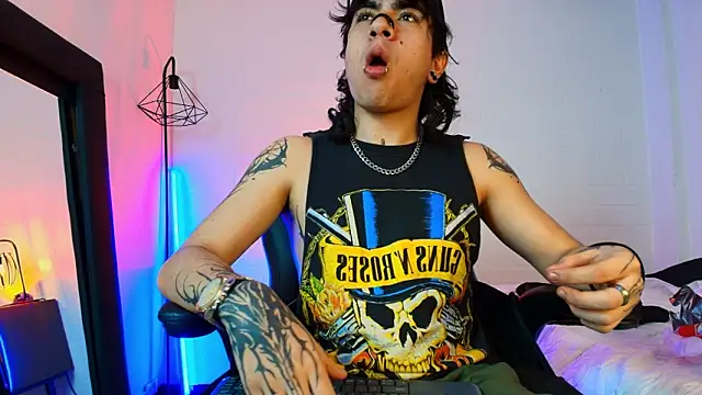 Axell Kussh online show from March 28, 2026, 3:50 am