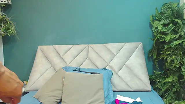 AmelieLux online show from March 20, 2026, 4:56 pm