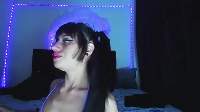  darkcandy online show from April 10, 2026, 5:23 am