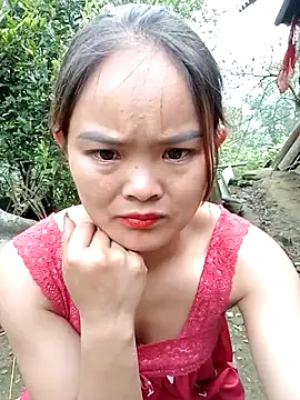 Snapshot of Luminana chatting on May 6, 2026, 11:32 pm Luminana online show from May 6, 2026, 11:32 pm