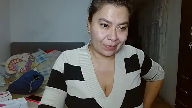 Snapshot of Karo_sexy chatting on January 24, 2025, 6:57 am Karo sexy online show from January 24, 2025, 6:57 am