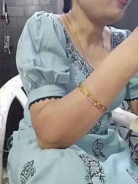 SexybeboX online show from April 18, 2026, 5:44 am