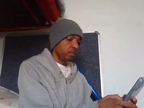 Snapshot of lavelle26 chatting on May 18, 2026, 2:12 pm lavelle26 online show from May 18, 2026, 2:12 pm