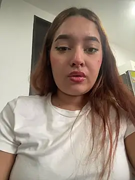 Snapshot of Emily_Harpeer chatting on March 5, 2026, 11:50 am Emily Harpeer online show from March 5, 2026, 11:50 am