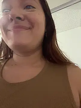 Snapshot of Emily_Harpeer chatting on April 9, 2026, 11:48 am Emily Harpeer online show from April 9, 2026, 11:48 am