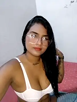 Snapshot of Zoe_Renata chatting on February 13, 2026, 12:23 pm Zoe Renata online show from February 13, 2026, 12:23 pm