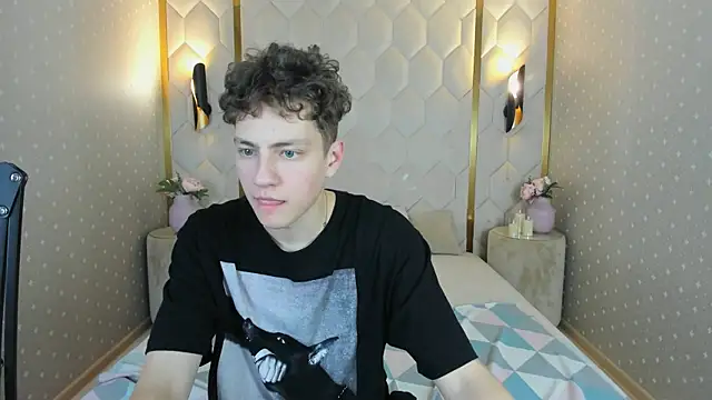 Snapshot of StefanBev chatting on February 6, 2026, 11:19 pm StefanBev online show from February 6, 2026, 11:19 pm