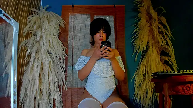 Snapshot of sophia_storm01 chatting on February 12, 2026, 1:28 pm sophia storm01 online show from February 12, 2026, 1:28 pm