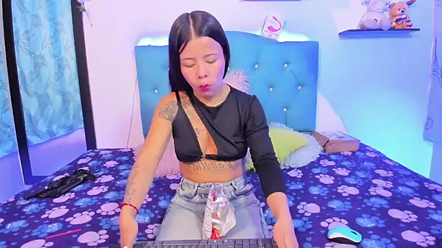 Sandy ass 69  online show from April 10, 2026, 9:41 pm