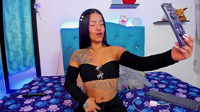 Sandy ass 69  online show from April 17, 2026, 9:51 pm