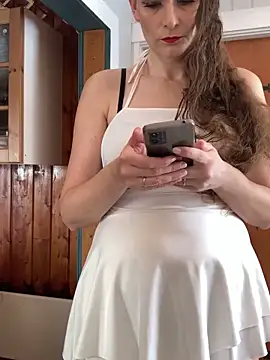 Midnight Munch online show from March 4, 2026, 8:42 am