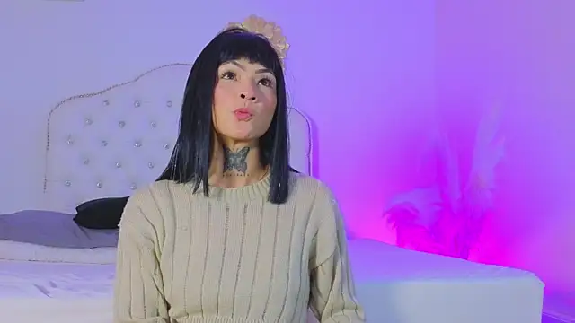 Axarasss  online show from April 14, 2026, 12:33 pm