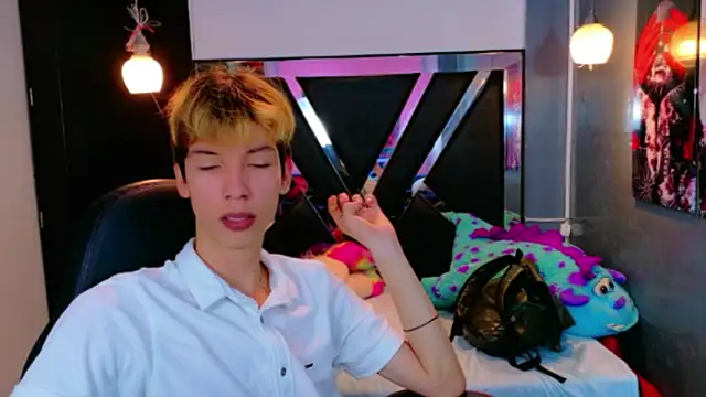 Liam Green1 online show from February 20, 2026, 12:05 pm