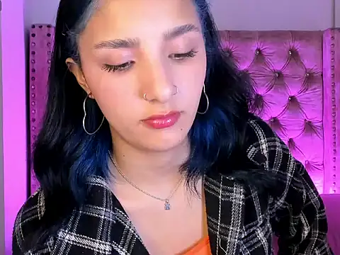 Snapshot of Aris_Suarez chatting on May 30, 2026, 5:04 am Aris Suarez online show from May 30, 2026, 5:04 am