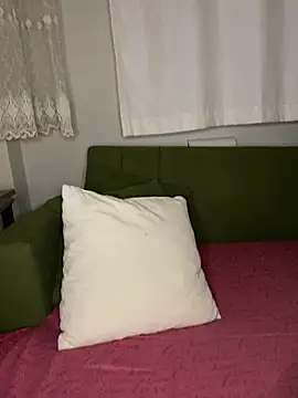 seluna baby online show from April 17, 2026, 9:07 pm