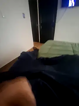 Snapshot of Virgen_hot chatting on May 17, 2026, 7:21 pm Virgen hot online show from May 17, 2026, 7:21 pm
