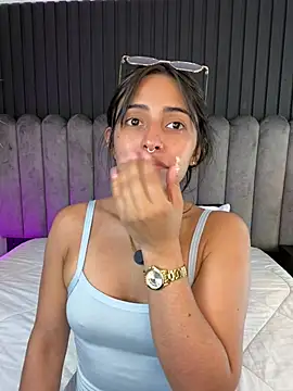 Nanda vixen  online show from March 30, 2026, 3:07 am