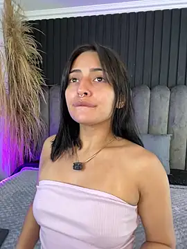 Snapshot of Nanda_vixen_ chatting on April 23, 2026, 11:18 pm Nanda vixen online show from April 23, 2026, 11:18 pm