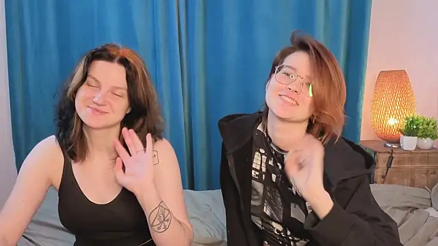 LatriceDosier online show from April 14, 2026, 9:10 pm