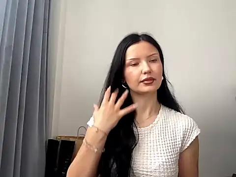 JoanGold online show from April 23, 2026, 6:25 am