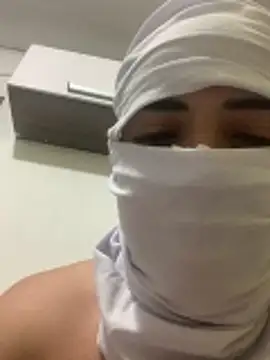 Snapshot of novinhogozando chatting on April 17, 2026, 9:45 am novinhogozando online show from April 17, 2026, 9:45 am