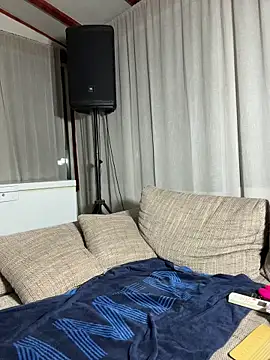 MiriamDelyn online show from July 28, 2026, 6:20 pm