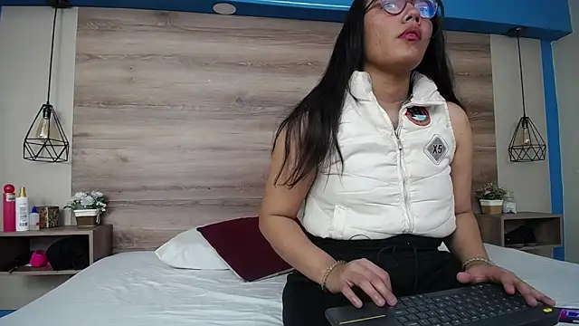 Snapshot of PamelaChu01 chatting on March 1, 2026, 7:49 pm PamelaChu01 online show from March 1, 2026, 7:49 pm