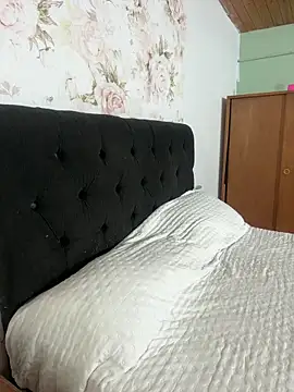 AriBeautiful online show from March 6, 2026, 1:57 am