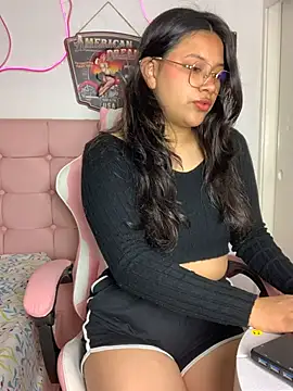 Snapshot of LilithRose_ chatting on February 24, 2026, 1:42 pm LilithRose online show from February 24, 2026, 1:42 pm