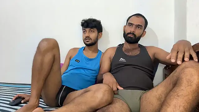 DesiDaddyandSon online show from May 8, 2026, 4:40 am