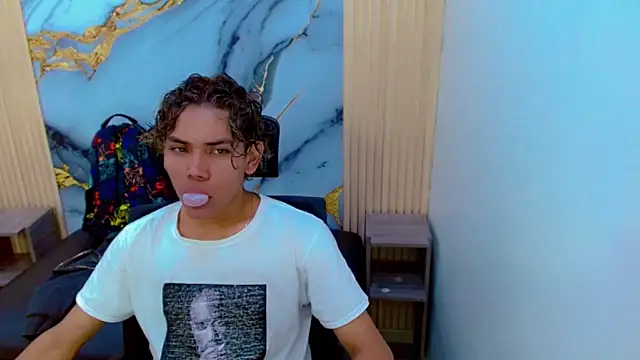 DaviidBuckx  online show from April 3, 2026, 7:23 pm