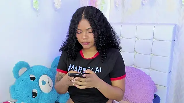 Snapshot of Angel_Belll chatting on July 27, 2026, 4:19 am Angel Belll online show from July 27, 2026, 4:19 am