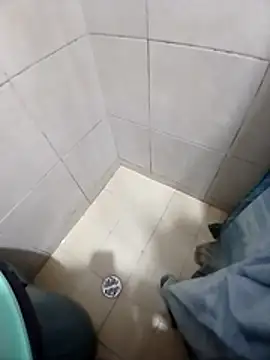 Snapshot of papi23l chatting on February 8, 2026, 2:48 am papi23l online show from February 8, 2026, 2:48 am