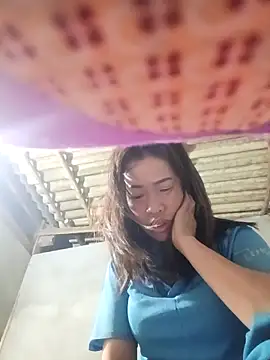 Snapshot of aki_xzx chatting on February 17, 2026, 10:49 pm aki xzx online show from February 17, 2026, 10:49 pm