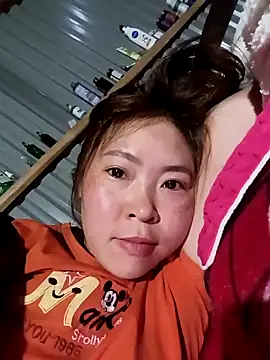 Yiyoongg online show from March 31, 2026, 11:16 pm