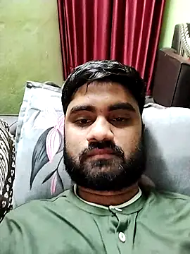 Snapshot of loyalboy_0052 chatting on April 5, 2026, 10:18 pm loyalboy 0052 online show from April 5, 2026, 10:18 pm