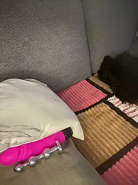 little dreamer  online show from March 27, 2026, 8:20 am