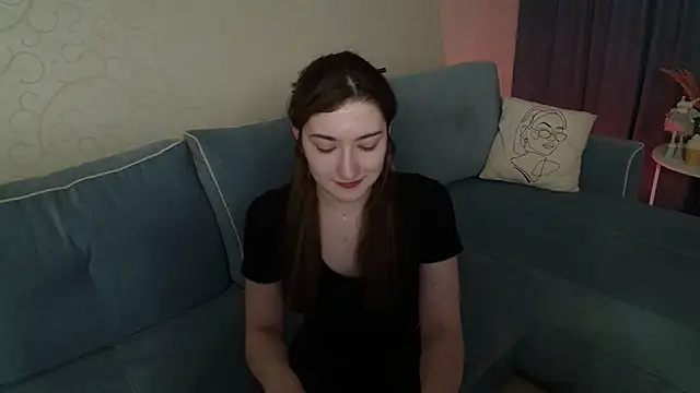 RosieGloom online show from March 3, 2026, 11:38 am