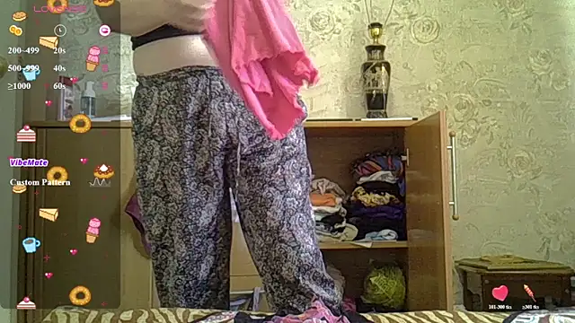 Snapshot of CurvyWild_Lady30 chatting on June 18, 2026, 10:52 am CurvyWild Lady30 online show from June 18, 2026, 10:52 am
