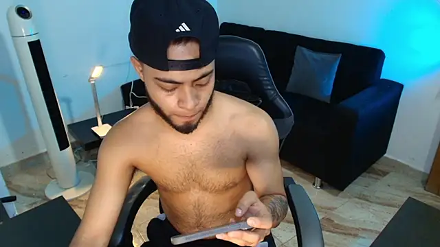 Xanderstone00 online show from March 20, 2026, 5:07 pm