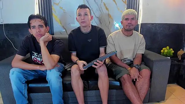 Isaak 26 online show from March 6, 2026, 12:23 pm